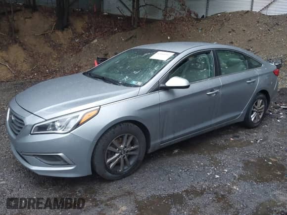 2016 Hyundai Sonata SE с VIN 5NPE24AF8GH405417, выставлен на аукционе IAAI как лот 42444332 с пробегом 92 182 миль миль и . История ставок и продаж доступна на DreamBid. Изображение 22.