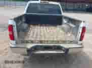 2010 Chevrolet Silverado 1500 LT z VIN 3GCRKSE34AG293723, wystawiony jako IAAI lot #43017546 z przebiegiem 161 206 mil mil oraz . Historia ofert i sprzedaży dostępna na DreamBid. Obrazek 6.