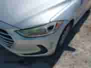 2017 Hyundai Elantra Limited z VIN KMHD84LF4HU161694, wystawiony jako IAAI lot #42958614 z przebiegiem 176 940 mil mil oraz . Historia ofert i sprzedaży dostępna na DreamBid. Obrazek 6.