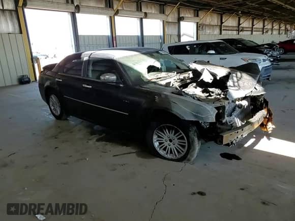 2010 Chrysler 300 Touring с VIN 2C3CA5CV4AH263186, выставлен на аукционе Copart как лот 72085435 с пробегом Не указан миль и Списание • Salvage title. История ставок и продаж доступна на DreamBid. Изображение 13.