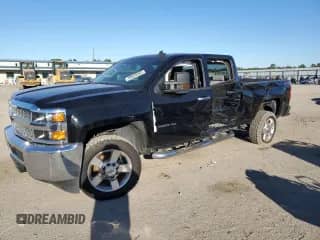 2019 Chevrolet Silverado 2500HD Work Truck z VIN 1GC1KREG9KF280820, wystawiony jako Copart lot #88048585 z przebiegiem 101 877 mil mil oraz Szkoda całkowita • Salvage title. Historia ofert i sprzedaży dostępna na DreamBid. Obrazek 1.