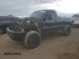 2005 Chevrolet Silverado 3500 с VIN 1GBJK34295E322324, выставлен на аукционе Copart как лот 55604185 с пробегом 246 422 миль миль и Списание • Salvage title. История ставок и продаж доступна на DreamBid. Изображение 1.