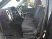 2018 Chevrolet Silverado 1500 LT z VIN 1GCVKREHXJZ174691, wystawiony jako Copart lot #68733385 z przebiegiem 172 625 mil mil oraz Szkoda całkowita • Salvage title. Historia ofert i sprzedaży dostępna na DreamBid. Obrazek 7.
