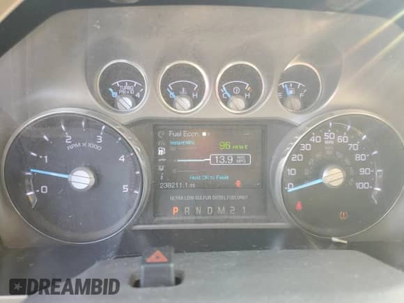 2012 Ford F-250 XL z VIN 1FT7W2BT9CEC44236, wystawiony jako Copart lot #87268205 z przebiegiem 238 211 mil mil oraz Czysty tytuł • Clean title. Historia ofert i sprzedaży dostępna na DreamBid. Obrazek 9.