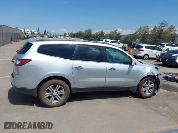 2016 Chevrolet Traverse LT с VIN 1GNKRHKD3GJ121887, выставлен на аукционе IAAI как лот 43077365 с пробегом Не указан миль и . История ставок и продаж доступна на DreamBid. Изображение 13.