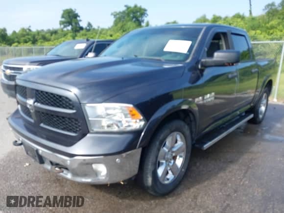 2015 Ram 1500 Big Horn z VIN 1C6RR6LT3FS675853, wystawiony jako IAAI lot #42607360 z przebiegiem 131 053 mil mil oraz . Historia ofert i sprzedaży dostępna na DreamBid. Obrazek 17.