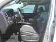 2014 Ram 1500 Sport z VIN 1C6RR7UT6ES307962, wystawiony jako Copart lot #55524205 z przebiegiem 104 031 mil mil oraz Czysty tytuł • Clean title. Historia ofert i sprzedaży dostępna na DreamBid. Obrazek 7.