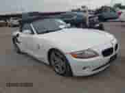2004 BMW Z4 3.0i с VIN 4USBT53564LU07520, выставлен на аукционе IAAI как лот 42481418 с пробегом 142 782 миль миль и . История ставок и продаж доступна на DreamBid. Изображение 1.