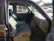 2002 GMC Sierra 1500 SLE z VIN 2GTEK19T921324722, wystawiony jako IAAI lot #42809457 z przebiegiem 280 445 mil mil oraz . Historia ofert i sprzedaży dostępna na DreamBid. Obrazek 5.