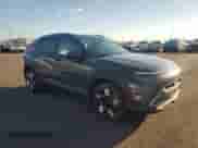 2025 Hyundai Kona SEL z VIN KM8HB3AB7SU216787, wystawiony jako Copart lot #85297515 z przebiegiem 32 167 mil mil oraz Czysty tytuł • Clean title. Historia ofert i sprzedaży dostępna na DreamBid. Obrazek 4.