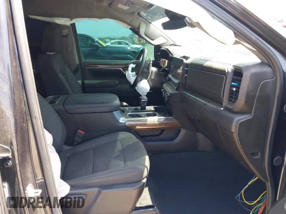 2024 Chevrolet Silverado 1500 RST with VIN 1GCUDEED8RZ166452, listed as a IAAI auction lot 43095521 with 50,889 mi miles and . Bid and sale history available at DreamBid. Image 5.