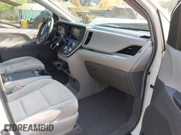 2019 Toyota Sienna LE Auto Access Seat with VIN 5TDKZ3DC4KS008154, listed as a IAAI auction lot 42475084 with 146,347 mi miles and . Bid and sale history available at DreamBid. Image 5.