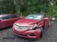 2012 Hyundai Sonata SE z VIN 5NPEC4AC0CH459632, wystawiony jako IAAI lot #42990667 z przebiegiem 99 254 mil mil oraz . Historia ofert i sprzedaży dostępna na DreamBid. Obrazek 6.