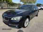 2015 BMW 7 Series 750i xDrive с VIN WBAYB6C5XFD965910, выставлен на аукционе Copart как лот 55407895 с пробегом 173 486 миль миль и Списание • Salvage title. История ставок и продаж доступна на DreamBid. Изображение 1.