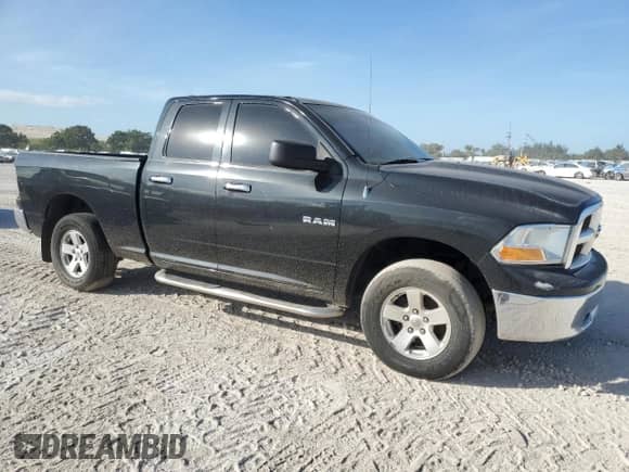 2010 Dodge 1500 ST z VIN 1D7RB1GP1AS138281, wystawiony jako Copart lot #84077744 z przebiegiem 195 272 mil mil oraz Czysty tytuł • Clean title. Historia ofert i sprzedaży dostępna na DreamBid. Obrazek 4.