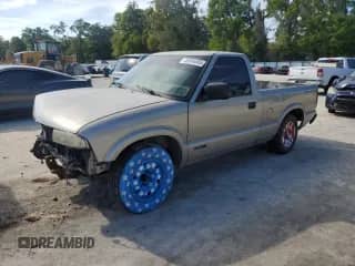 2001 Chevrolet S-10 LS с VIN 1GCDT19W51K177526, выставлен на аукционе Copart как лот 50896885 с пробегом 148 277 миль миль и Списание • Salvage title. История ставок и продаж доступна на DreamBid. Изображение 1.