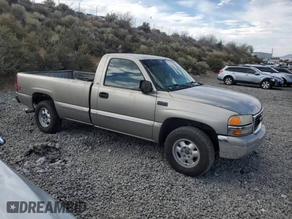 2000 GMC Sierra 1500 SLE с VIN 1GTEK14T9YE385096, выставлен на аукционе Copart как лот 69703225 с пробегом 284 284 миль миль и Списание • Salvage title. История ставок и продаж доступна на DreamBid. Изображение 4.
