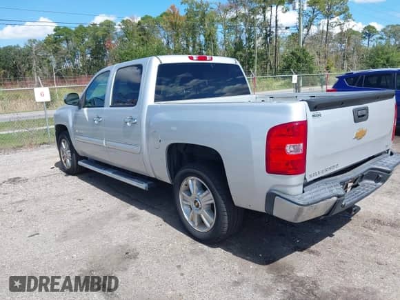 2013 Chevrolet Silverado 1500 LT with VIN 3GCPCSE0XDG186464, listed as a IAAI auction lot 43316364 with 186,073 mi miles and . Bid and sale history available at DreamBid. Image 3.