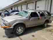 2001 Chevrolet Blazer LT z VIN 1GNDT13W91K209409, wystawiony jako Copart lot #64083034 z przebiegiem 218 833 mil mil oraz Szkoda całkowita • Salvage title. Historia ofert i sprzedaży dostępna na DreamBid. Obrazek 1.