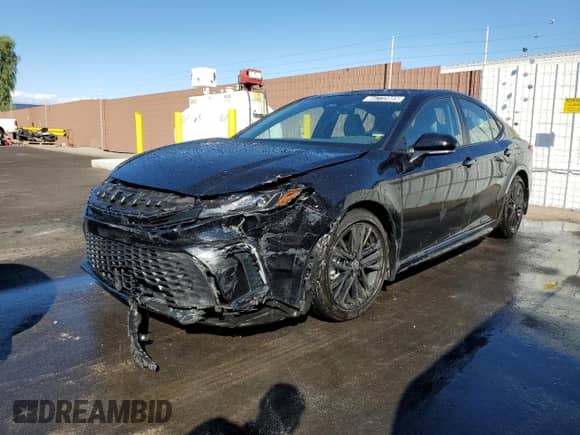 2025 Toyota Camry SE with VIN 4T1DAACK4SU137841, listed as a Copart auction lot 84772985 with 8,046 mi miles and Clean title. Bid and sale history available at DreamBid. Image 1.