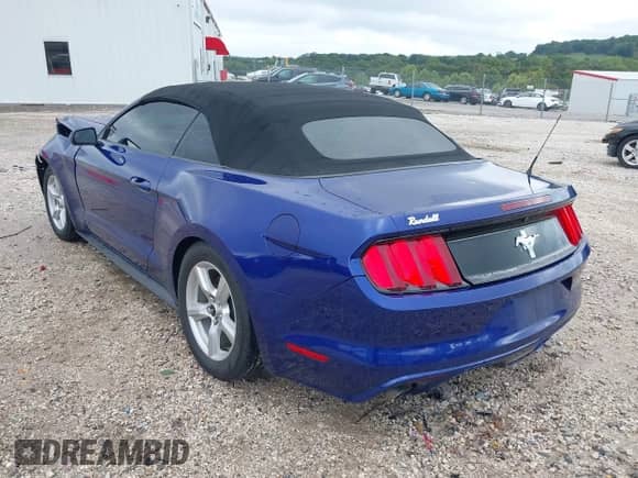 2016 Ford Mustang V6 z VIN 1FATP8EM8G5251483, wystawiony jako IAAI lot #43299521 z przebiegiem 112 555 mil mil oraz . Historia ofert i sprzedaży dostępna na DreamBid. Obrazek 3.
