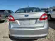 2011 Ford Fiesta S z VIN 3FADP4AJ7BM239241, wystawiony jako Copart lot #81300745 z przebiegiem 107 303 mil mil oraz Czysty tytuł • Clean title. Historia ofert i sprzedaży dostępna na DreamBid. Obrazek 6.