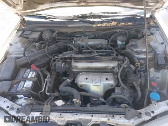 1996 Honda Accord LX z VIN 1HGCD563XTA192561, wystawiony jako IAAI lot #42915033 z przebiegiem 184 789 mil mil oraz . Historia ofert i sprzedaży dostępna na DreamBid. Obrazek 10.