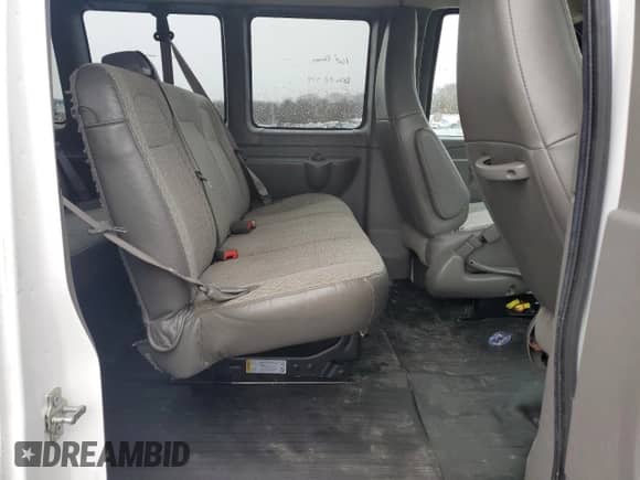 2022 Chevrolet Express Passenger LS с VIN 1GAZGNFPXN1290651, выставлен на аукционе Copart как лот 49330615 с пробегом 31 309 миль миль и Чистый • Clean title. История ставок и продаж доступна на DreamBid. Изображение 10.