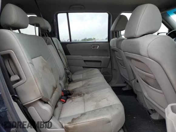 2010 Honda Pilot LX with VIN 5FNYF3H29AB014670, listed as a Copart auction lot 56942375 with 178,729 mi miles and Salvage title. Bid and sale history available at DreamBid. Image 11.