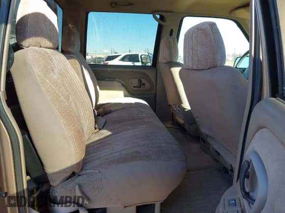 1996 Chevrolet Silverado 3500 с VIN 1GCGC33J2TF002782, выставлен на аукционе IAAI как лот 41367250 с пробегом 121 541 миль миль и . История ставок и продаж доступна на DreamBid. Изображение 8.
