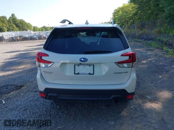 2021 Subaru Forester Limited with VIN JF2SKAUC7MH438195, listed as a IAAI auction lot 39808342 with 80,333 mi miles and . Bid and sale history available at DreamBid. Image 16.