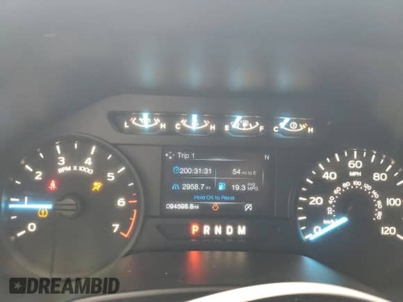 2019 Ford F-150 XL с VIN 1FTEW1CP4KFC77396, выставлен на аукционе Copart как лот 68151355 с пробегом 94 598 миль миль и Списание • Salvage title. История ставок и продаж доступна на DreamBid. Изображение 9.