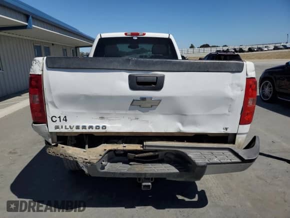 2007 Chevrolet Silverado 2500HD 1LT z VIN 1GCHC24K67E523960, wystawiony jako Copart lot #68920995 z przebiegiem 259 706 mil mil oraz Szkoda całkowita • Salvage title. Historia ofert i sprzedaży dostępna na DreamBid. Obrazek 6.