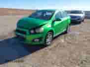 2014 Chevrolet Sonic LT с VIN 1G1JC5SH3E4219619, выставлен на аукционе IAAI как лот 41208791 с пробегом 122 161 миль миль и . История ставок и продаж доступна на DreamBid. Изображение 16.