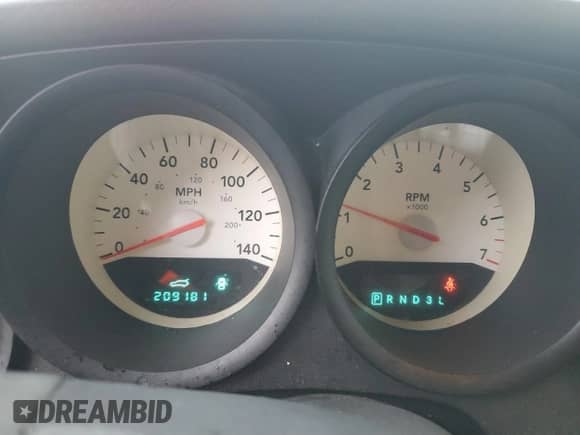 2005 Dodge Magnum SE with VIN 2D4FV48T85H669043, listed as a Copart auction lot 69935015 with 209,181 mi miles and Salvage title. Bid and sale history available at DreamBid. Image 9.
