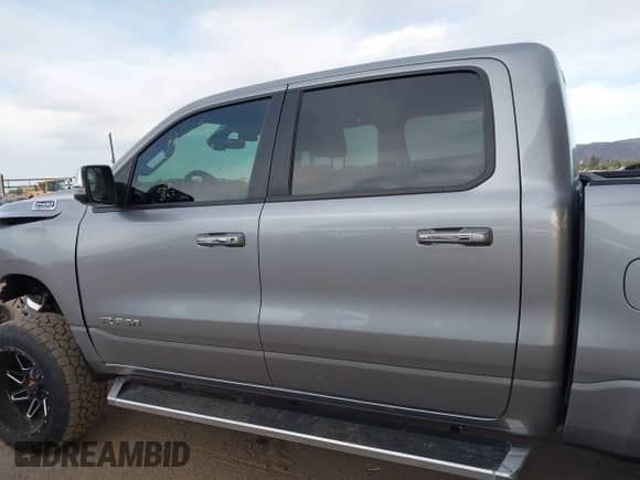 2019 Ram 1500 Big Horn with VIN 1C6RREFT4KN828335, listed as a IAAI auction lot 42170532 with 76,593 mi miles and . Bid and sale history available at DreamBid. Image 14.