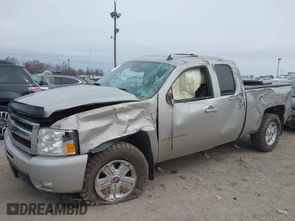 2009 Chevrolet Silverado 1500 LTZ with VIN 1GCEK39029Z198481, listed as a IAAI auction lot 41939189 with 175,200 mi miles and . Bid and sale history available at DreamBid. Image 6.