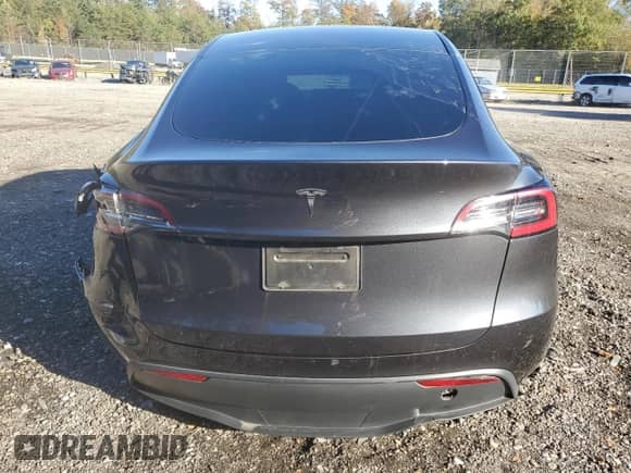 2024 Tesla Model Y с VIN 7SAYGDED5RF008081, выставлен на аукционе Copart как лот 85262545 с пробегом 24 218 миль миль и Списание • Salvage title. История ставок и продаж доступна на DreamBid. Изображение 6.