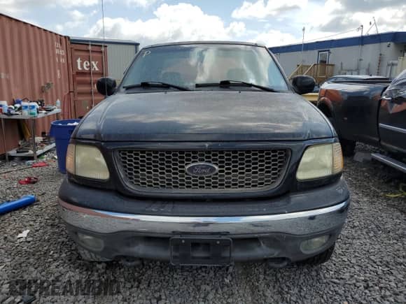 2003 Ford F-150 XL с VIN 1FTRX08L43KC89085, выставлен на аукционе Copart как лот 63975665 с пробегом 257 728 миль миль и Списание • Salvage title. История ставок и продаж доступна на DreamBid. Изображение 5.