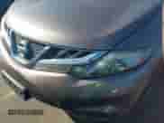 2011 Nissan Murano S z VIN JN8AZ1MW6BW169782, wystawiony jako IAAI lot #42400078 z przebiegiem 230 637 mil mil oraz . Historia ofert i sprzedaży dostępna na DreamBid. Obrazek 6.