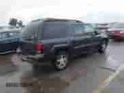 2004 Chevrolet TrailBlazer EXT LS z VIN 1GNET16SX46232028, wystawiony jako IAAI lot #42855436 z przebiegiem 164 239 mil mil oraz . Historia ofert i sprzedaży dostępna na DreamBid. Obrazek 4.