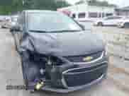 2018 Chevrolet Sonic LS с VIN 1G1JB5SH9J4126214, выставлен на аукционе IAAI как лот 42253300 с пробегом 84 727 миль миль и . История ставок и продаж доступна на DreamBid. Изображение 12.