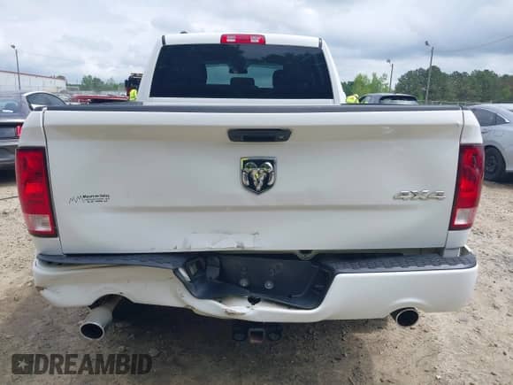 2018 Ram 1500 Tradesman с VIN 1C6RR7FT9JS184388, выставлен на аукционе IAAI как лот 42129524 с пробегом 127 750 миль миль и . История ставок и продаж доступна на DreamBid. Изображение 6.