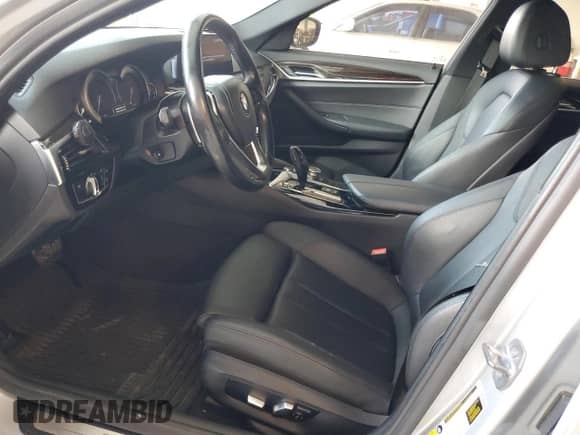 2017 BMW 5 Series 530i с VIN WBAJA5C3XHG894089, выставлен на аукционе Copart как лот 71890445 с пробегом 111 283 миль миль и Списание • Salvage title. История ставок и продаж доступна на DreamBid. Изображение 7.