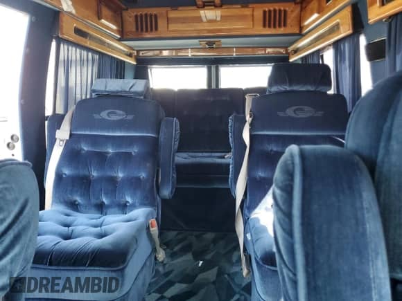 1995 Chevrolet Chevy Van с VIN 1GBEG25K2SF146377, выставлен на аукционе Copart как лот 62151705 с пробегом 128 590 миль миль и Списание • Salvage title. История ставок и продаж доступна на DreamBid. Изображение 10.