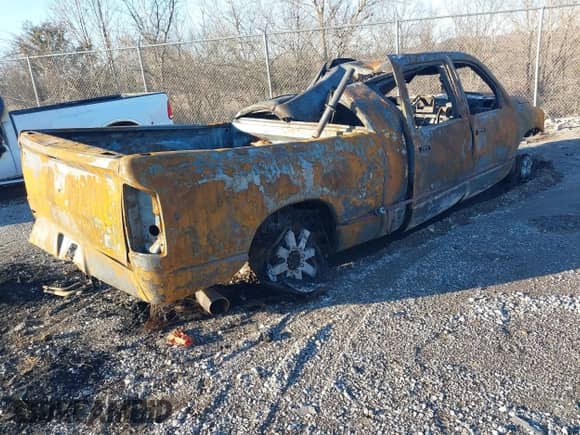 2006 Dodge 2500 SLT with VIN 3D7KS29C16G219829, listed as a IAAI auction lot 41303517 with Not provided miles and . Bid and sale history available at DreamBid. Image 4.