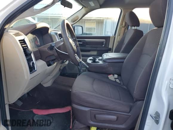 2018 Ram 1500 Big Horn z VIN 1C6RR7LT4JS240256, wystawiony jako Copart lot #87216715 z przebiegiem 195 216 mil mil oraz Czysty tytuł • Clean title. Historia ofert i sprzedaży dostępna na DreamBid. Obrazek 7.