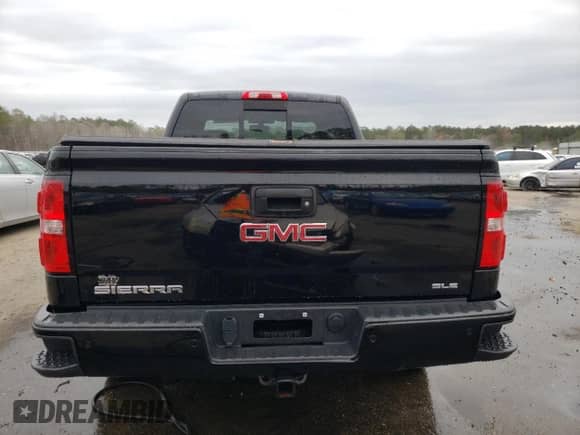 2017 GMC Sierra 1500 SLE z VIN 1GTR1MECXHZ338866, wystawiony jako Copart lot #77050163 z przebiegiem 51 798 mil mil oraz Czysty tytuł • Clean title. Historia ofert i sprzedaży dostępna na DreamBid. Obrazek 6.
