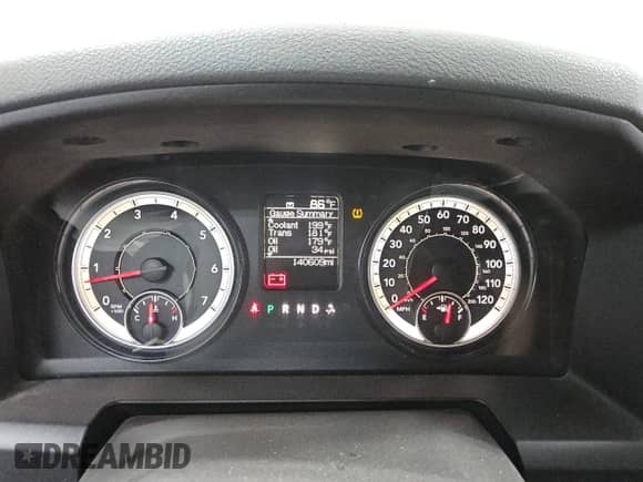 2018 Ram 1500 Tradesman z VIN 1C6RR6FG8JS303576, wystawiony jako Copart lot #80670795 z przebiegiem 140 609 mil mil oraz Czysty tytuł • Clean title. Historia ofert i sprzedaży dostępna na DreamBid. Obrazek 9.