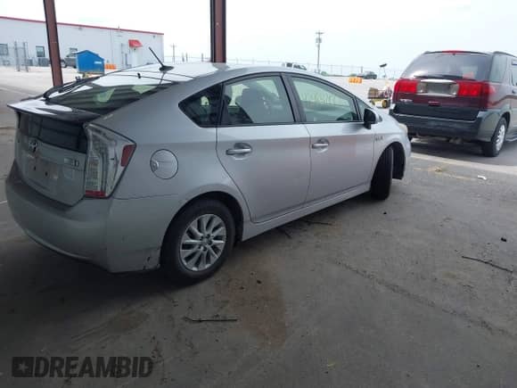 2013 Toyota Prius with VIN JTDKN3DP8D3043430, listed as a IAAI auction lot 42484200 with 247,835 mi miles and . Bid and sale history available at DreamBid. Image 4.